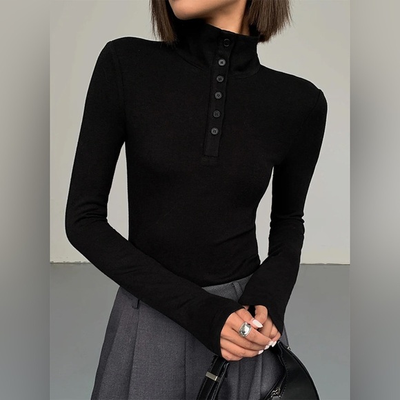 Commense Tops - Commense Slinky Button-up Long Sleeve Shirt small